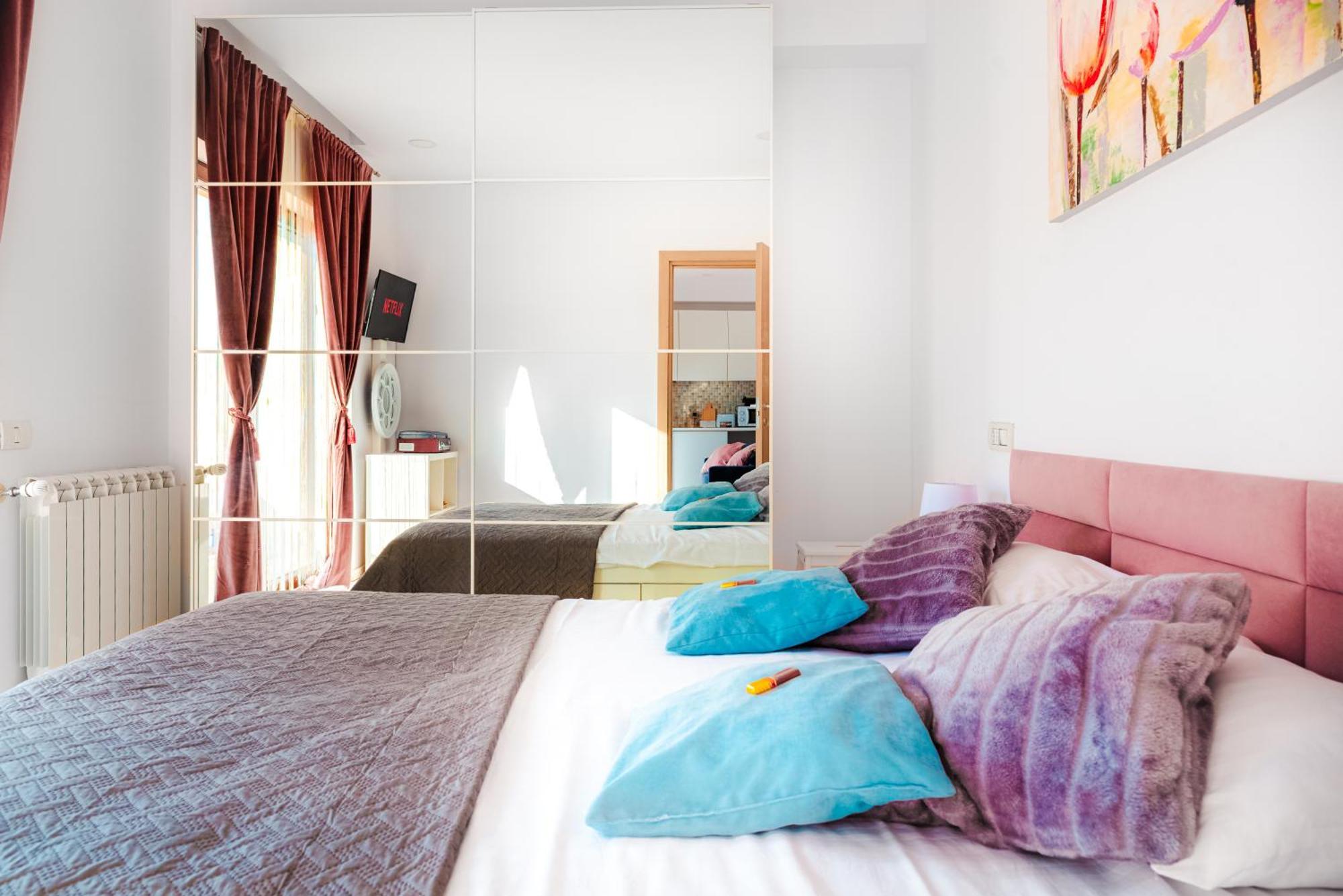 Downtown Apartment Boutique - Blue & Pink Bukarest Exterior foto