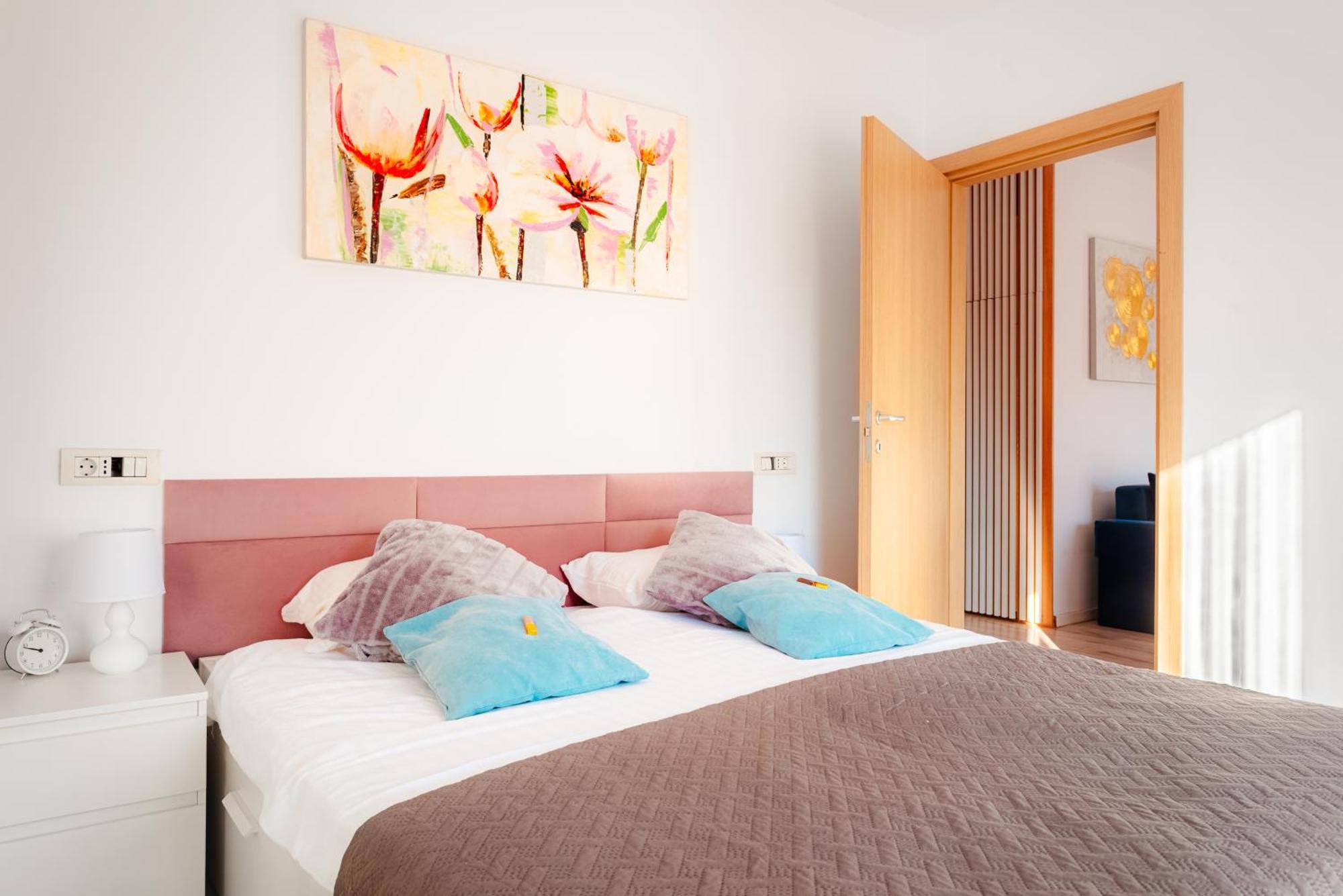 Downtown Apartment Boutique - Blue & Pink Bukarest Exterior foto